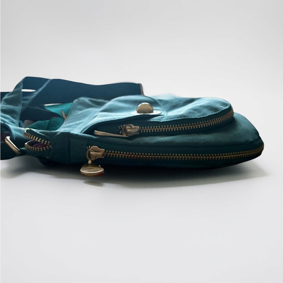 NWT Baggallini Turquoise Crossbody Bag - Picture 2 of 5